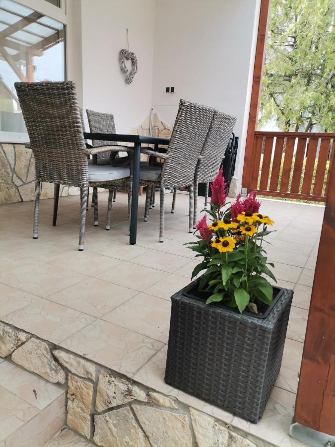 Edina-Haz Villa Balatonboglar Bagian luar foto
